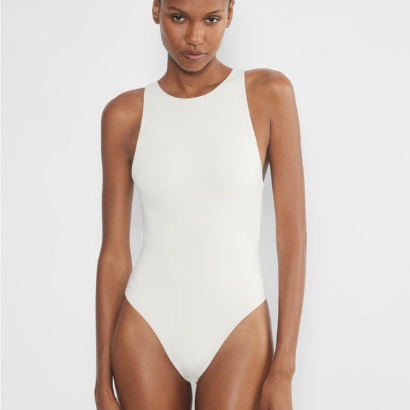 Aritzia Babaton Contour '90s Bodysuit, Size L - Picture 1 of 11